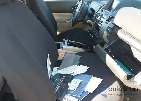 2005 Toyota Prius z USA, uszkodzony, nr VIN JTDKB20U853082230